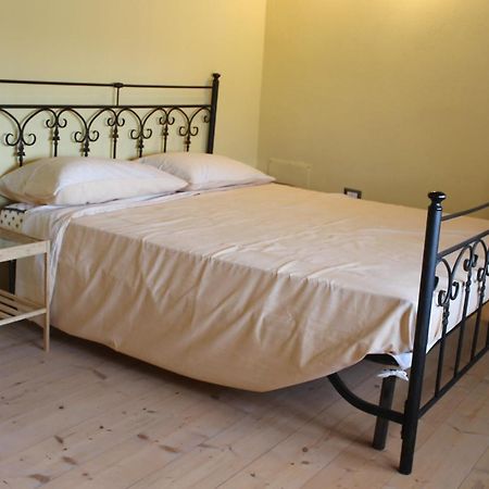 Sa Domu Beccia B&B Uras Dış mekan fotoğraf